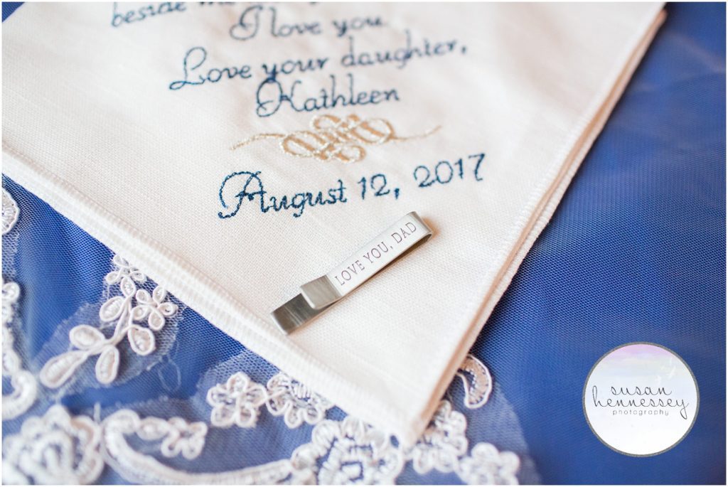 Bride's gift for her father on the wedding day