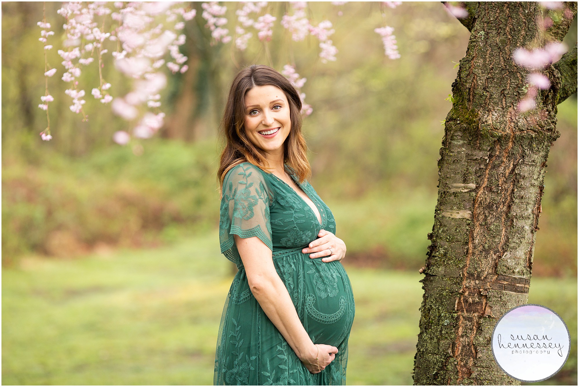Spring maternity session at Barclay Farmstead