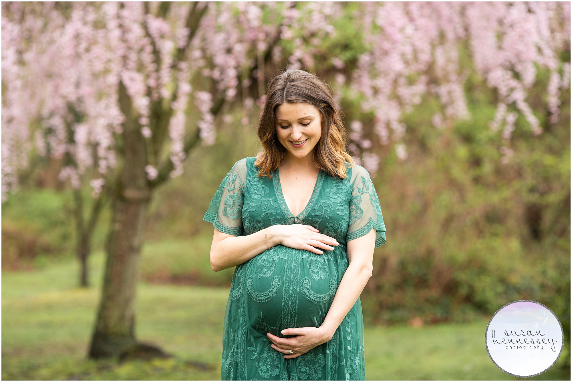Maternity photography session at Barclay Farmstead in cherry hill, NJ