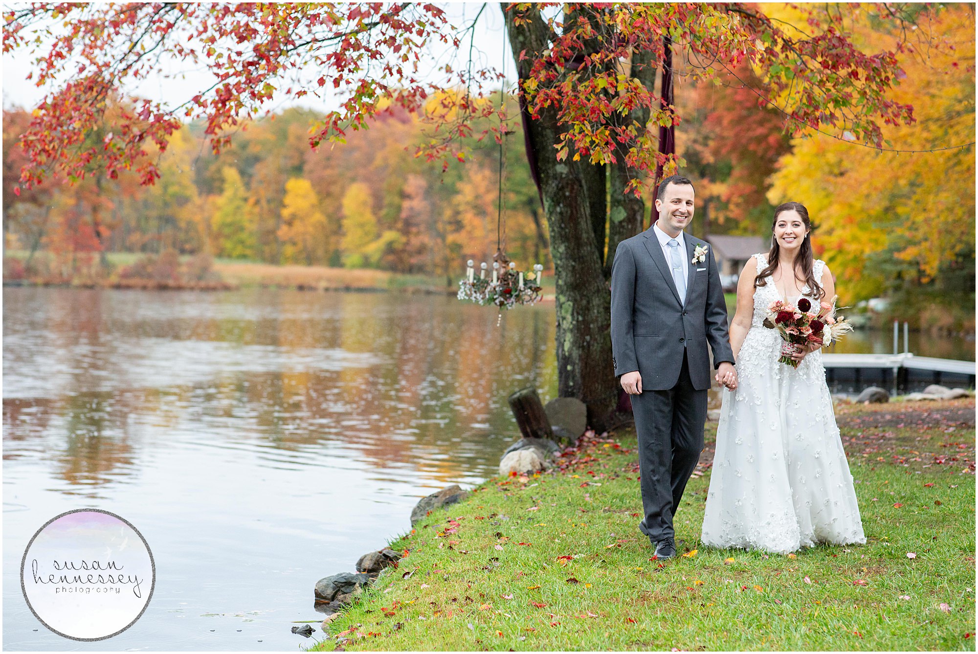 Romantic and intimate Andre's Lakeside Dining Microwedding