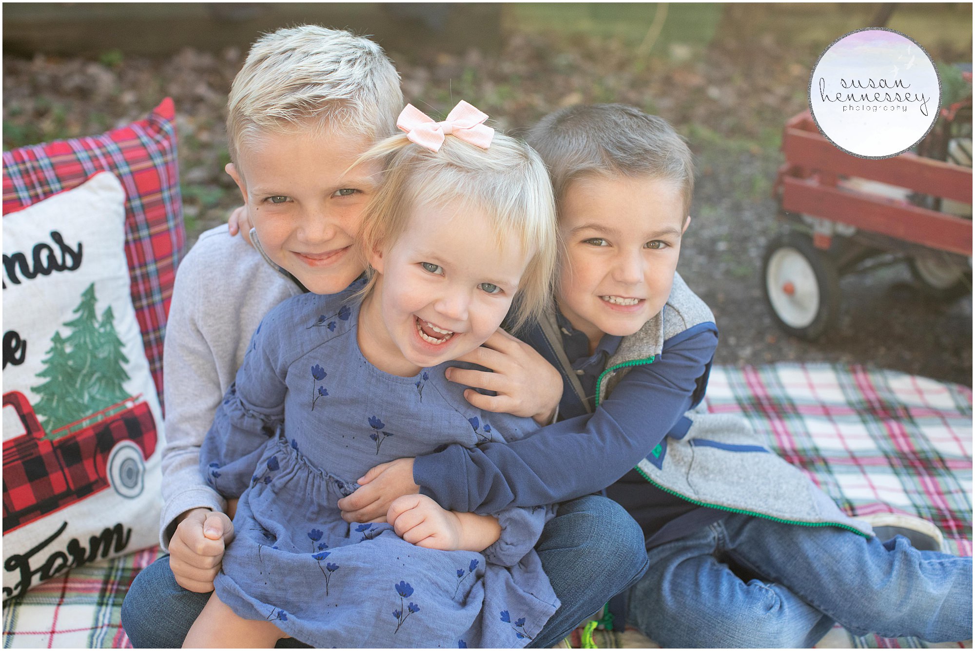 South Jersey holiday family photos at a rustic barn