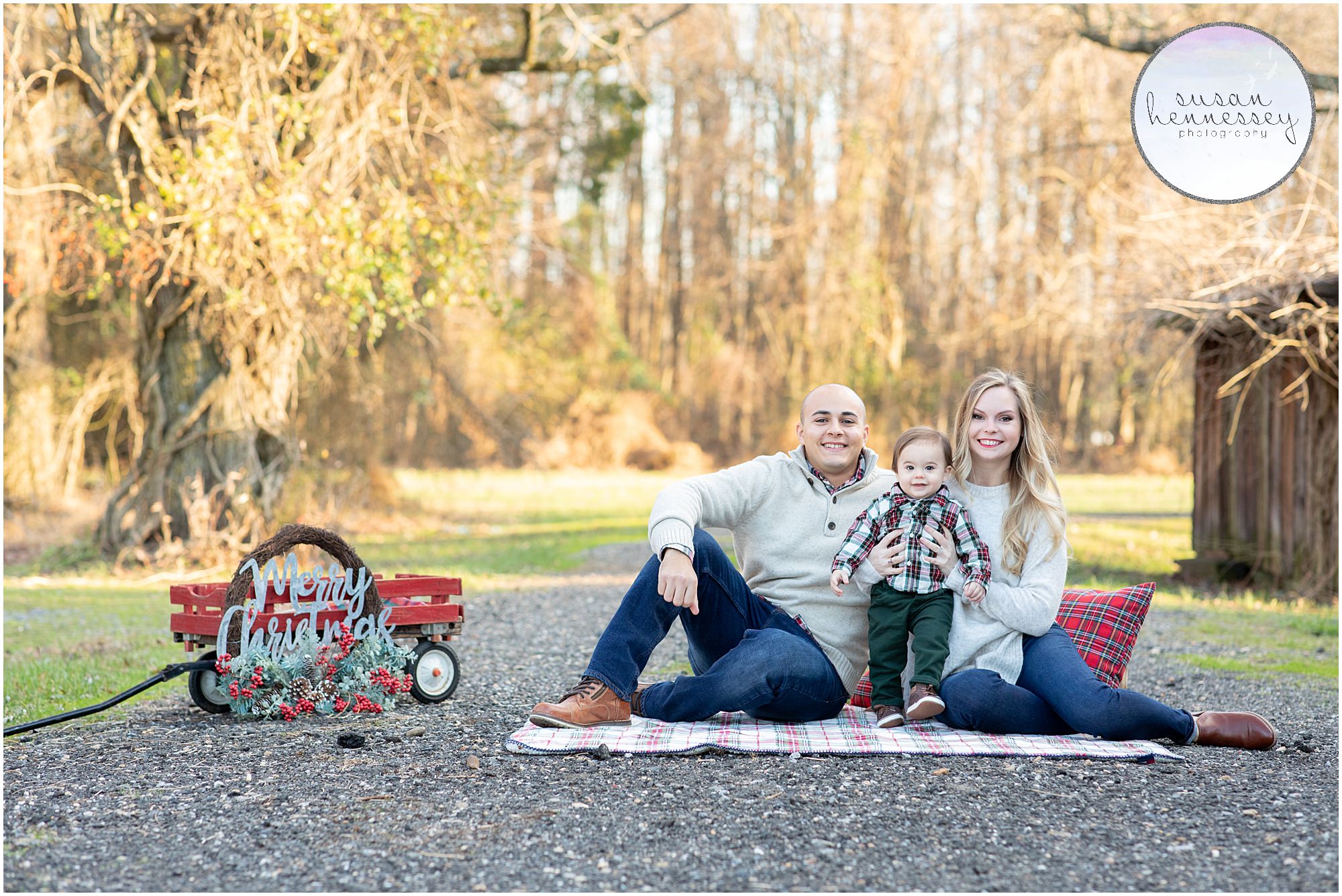 Susan Hennessey Photography, a photographer based in Moorestown photographs yearly South Jersey holiday family photo sessions in the Fall. 