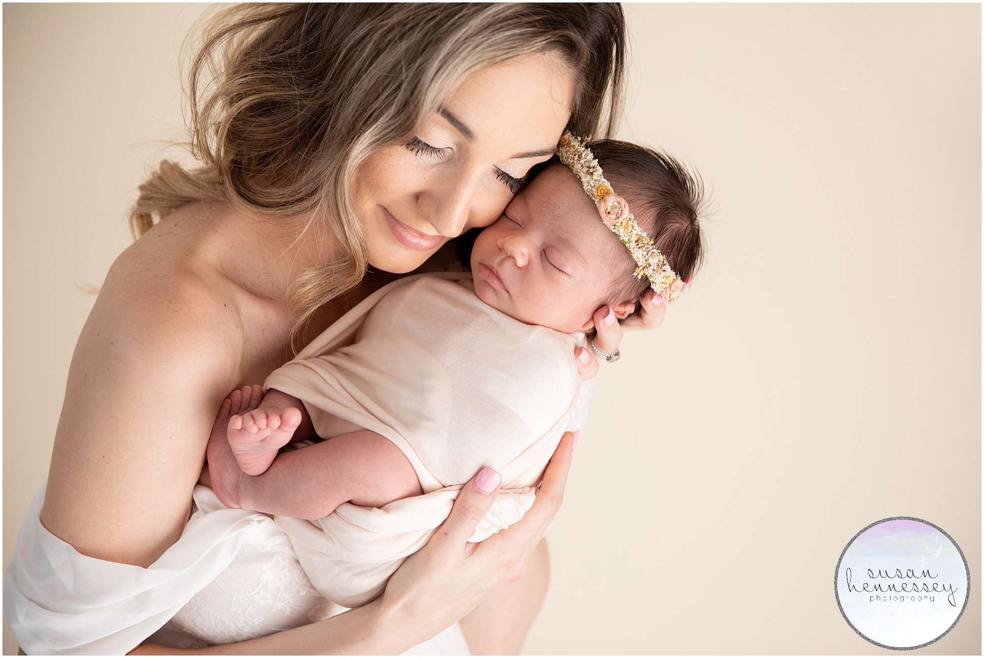Susan Hennessey Photography is a Moorestown based photographer who offers in studio newborn sessions.