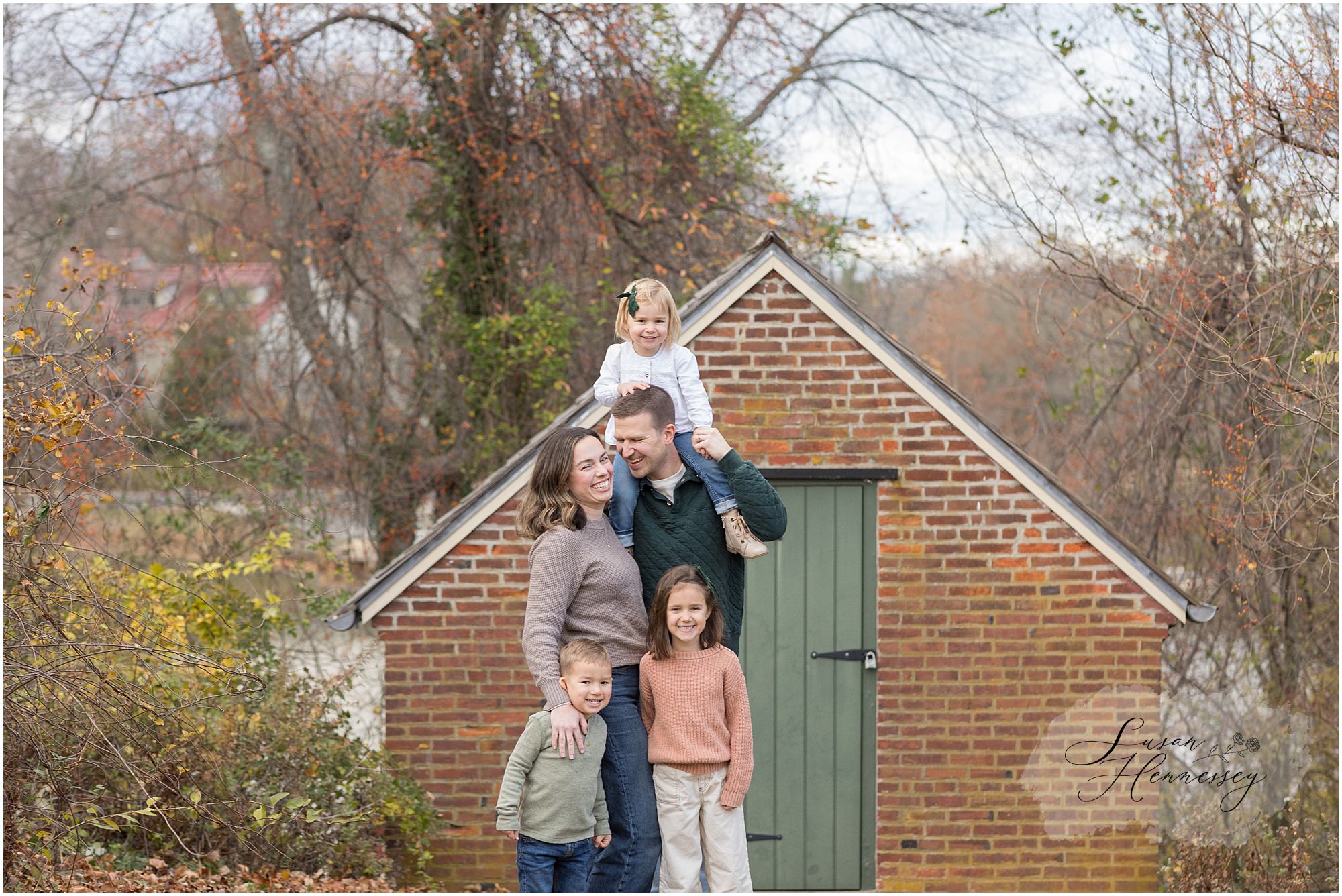 Cherry Hill NJ family photographer capturing relaxed fall family portraits
