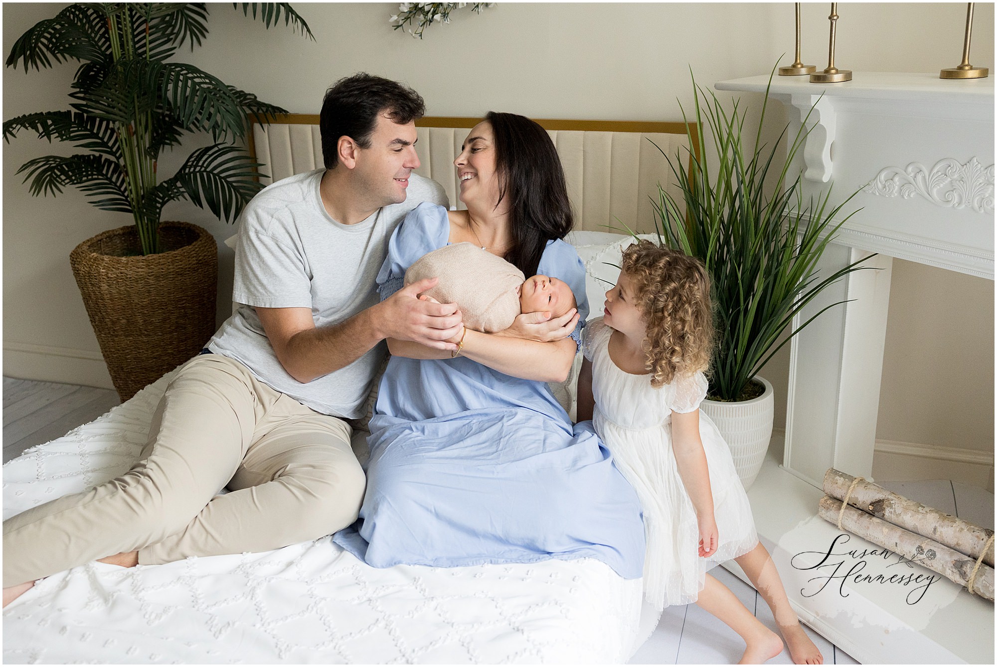 South Jersey newborn and family photography session with coastal-inspired colors